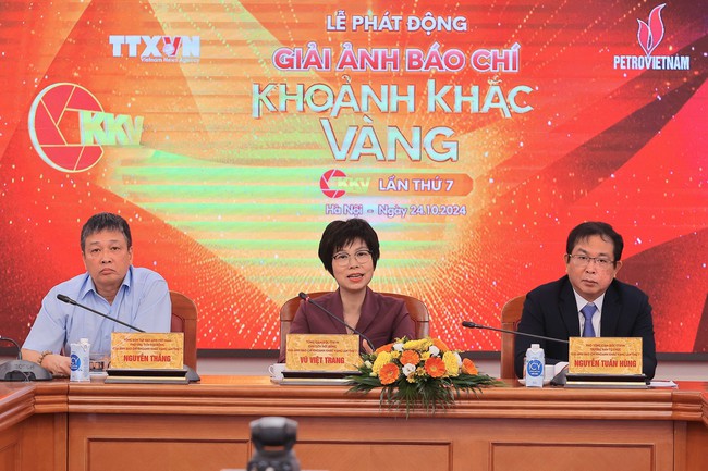 Thúc đẩy sự phát triển của ảnh báo chí bằng "Khoảnh khắc Vàng" - Ảnh 2.