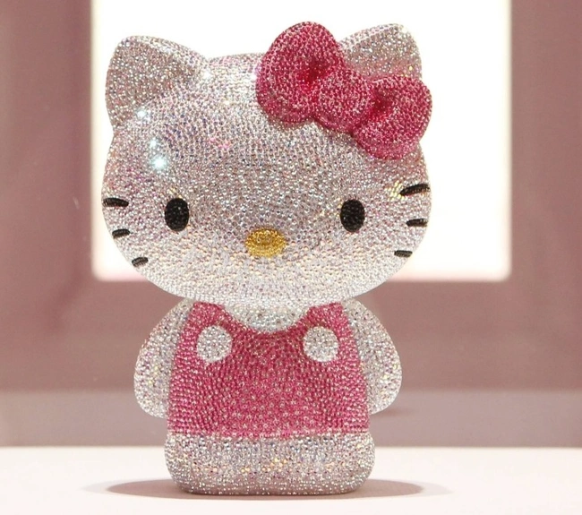 50 năm, mèo Hello Kitty - Điều giản dị đầy bí ẩn - Ảnh 3.