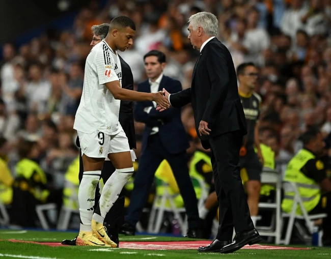 Carlo Ancelotti xác nhận Mbappe chính là vấn đề lớn nhất của Real Madrid - Ảnh 1.