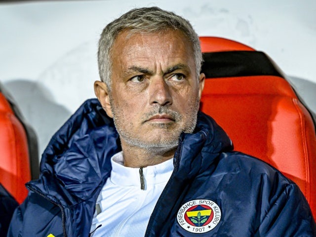 Europa League, 03h00 ngày 8/11, sân AFAS, AZ Alkmaar – Fenerbahce: Mourinho nối dài chuỗi bất bại - Ảnh 1.