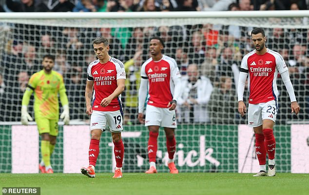 Chuyên gia nghi ngờ khả năng vô địch của Arsenal sau trận thua Newcastle - Ảnh 1.