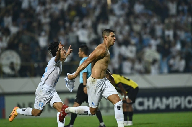 AFC Champions League Two, Nam Định 3-2 Tampines Rovers: Ngược dòng không tưởng, Nam Định rộng cửa đi tiếp - Ảnh 1.