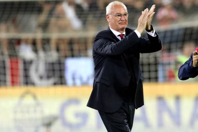 Claudio Ranieri trở lại làm HLV AS Roma