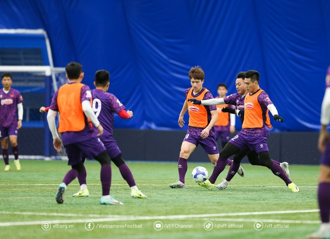 ĐT Việt Nam vs Ulsan Citizen: HLV Kim Sang Sik thử nghiệm, xem băng chuẩn bị cho ASEAN Cup - Ảnh 1.