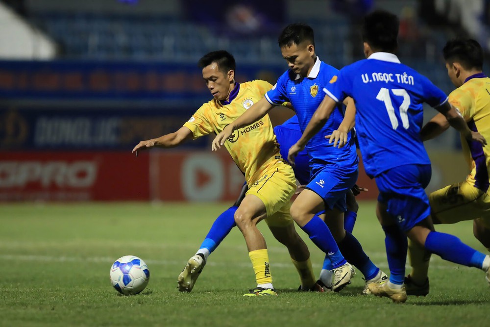 Link xem trực tiếp bóng đá Hải Phòng vs Quảng Nam 19h15 hôm nay, vòng 10 V-League - Ảnh 2.