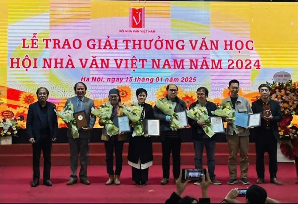 Giải thưởng Hội Nhà văn Việt Nam 2024: Thơ "lên ngôi", văn học dịch tiếp tục bỏ trống - Ảnh 1.