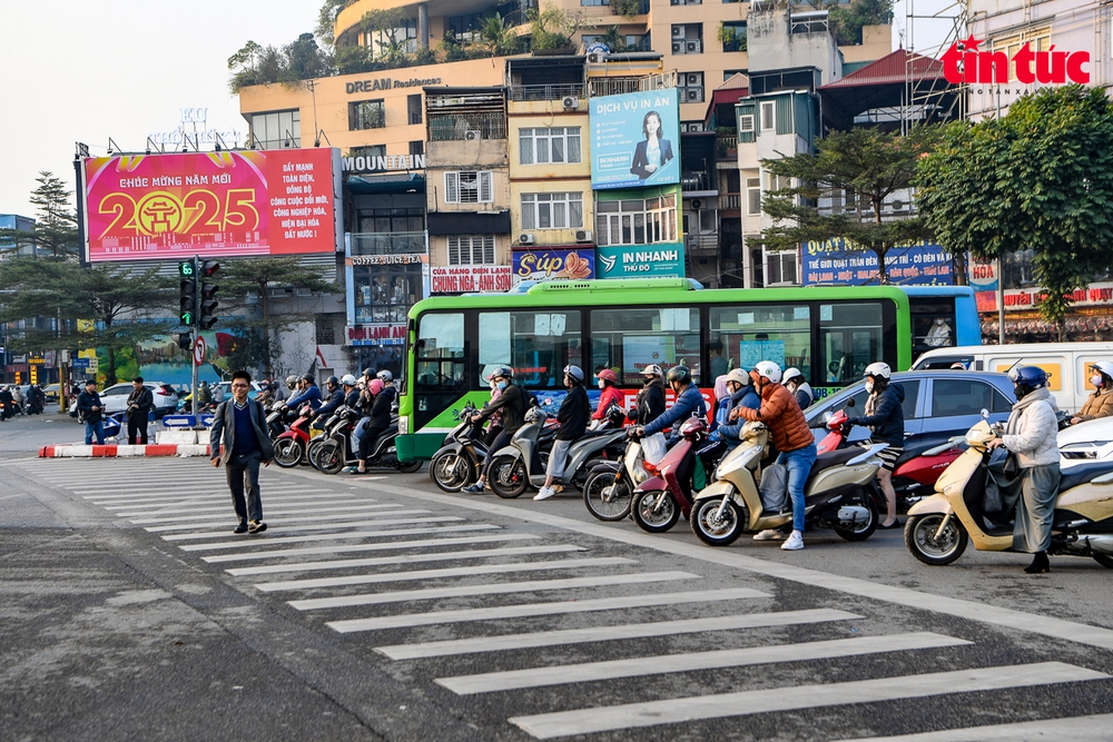 Xây dựng văn hóa giao thông phát triển toàn diện và bền vững (kỳ 1): Bước khởi đầu cho văn hóa giao thông - Ảnh 1.