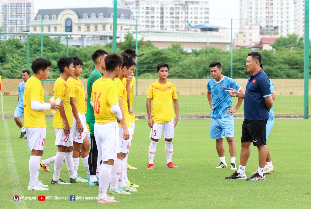 Tin nóng thể thao sáng 24/1: VFF tìm HLV trưởng giúp Việt Nam thực hiện giấc mơ World Cup, cựu sao MU bất lực trước hàng thủ của CLB Việt Nam - Ảnh 1.